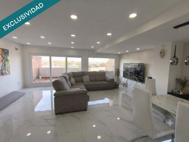 4 soverom Penthouse til salgs i Zaragoza by med svømmebasseng garasje - € 330 000 (Ref: 9947525)