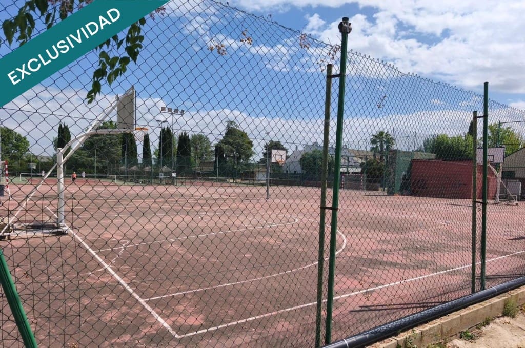 4 quarto Penthouse para venda em Saragoca cidade com piscina garagem - 330 000 € (Ref: 9947525)