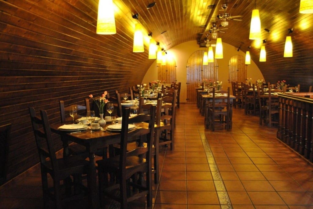 Comercial para venda em Valdevimbre - 400 000 € (Ref: 9947531)