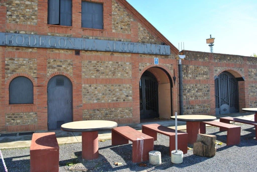 Comercial para venda em Valdevimbre - 400 000 € (Ref: 9947531)