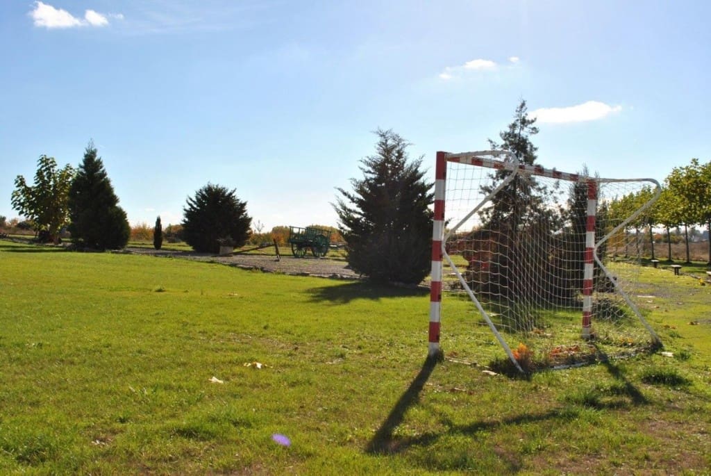 Comercial para venda em Valdevimbre - 400 000 € (Ref: 9947531)