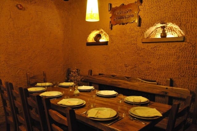 Comercial para venda em Valdevimbre - 400 000 € (Ref: 9947531)