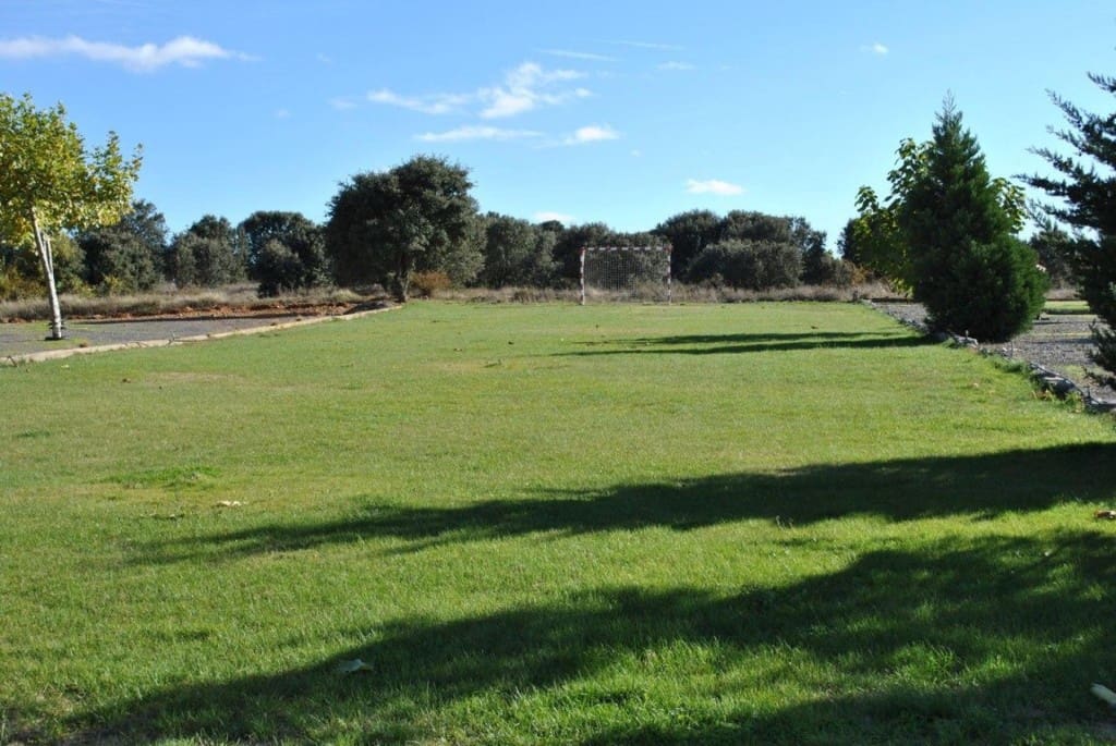 Comercial para venda em Valdevimbre - 400 000 € (Ref: 9947531)