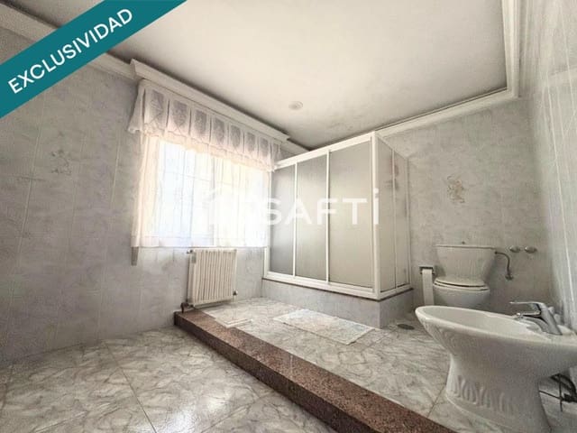 7 slaapkamer Villa te koop in Tomiño met zwembad garage - € 485.000 (Ref: 9949435)
