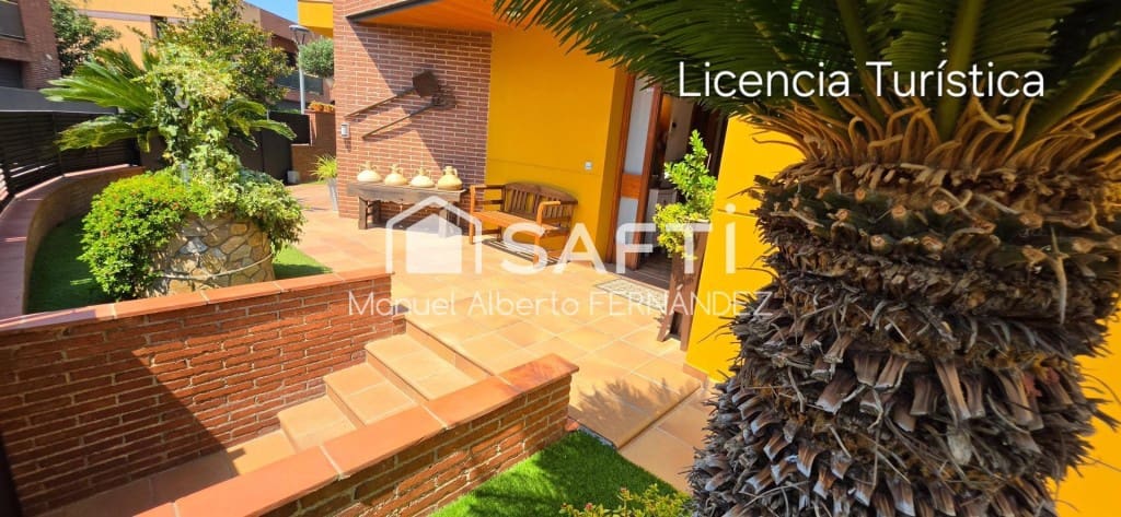 4 sovrum Villa till salu i Lloret de Mar med pool garage - 695 000 € (Ref: 9949436)