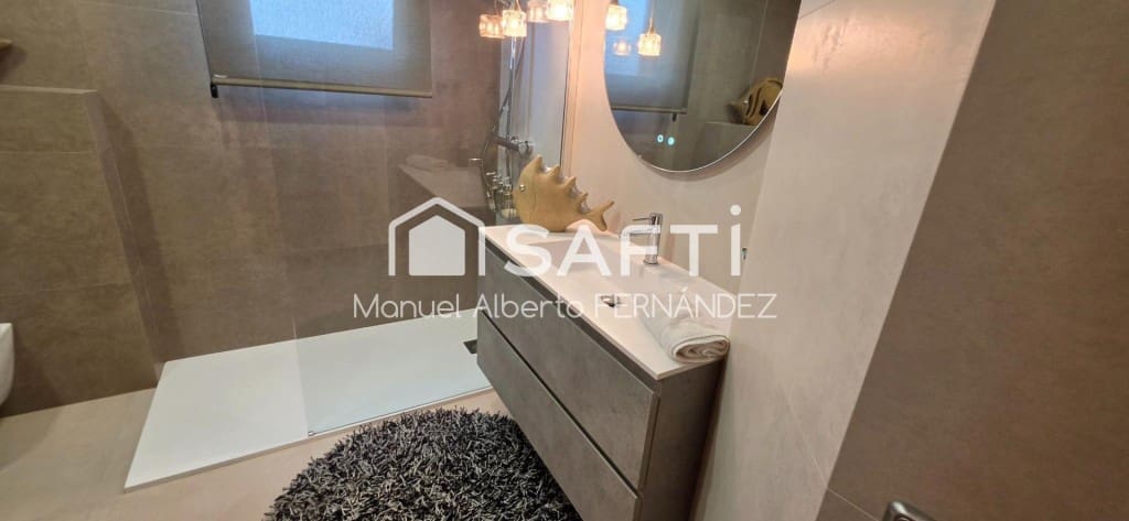 4 sovrum Villa till salu i Lloret de Mar med pool garage - 695 000 € (Ref: 9949436)