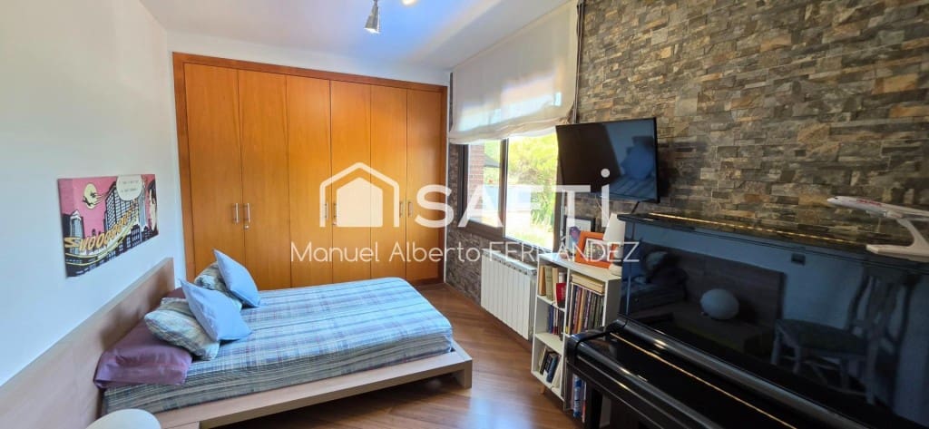 4 sovrum Villa till salu i Lloret de Mar med pool garage - 695 000 € (Ref: 9949436)