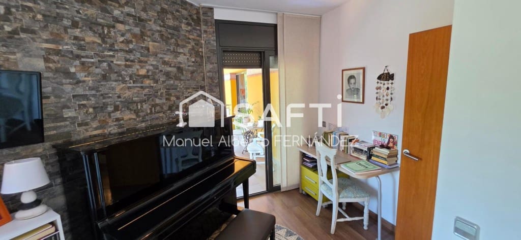 4 sovrum Villa till salu i Lloret de Mar med pool garage - 695 000 € (Ref: 9949436)