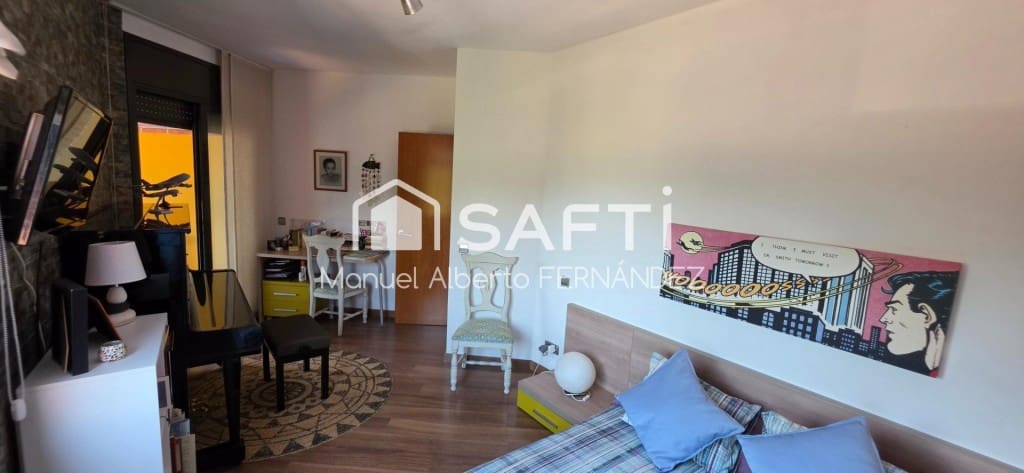 4 sovrum Villa till salu i Lloret de Mar med pool garage - 695 000 € (Ref: 9949436)
