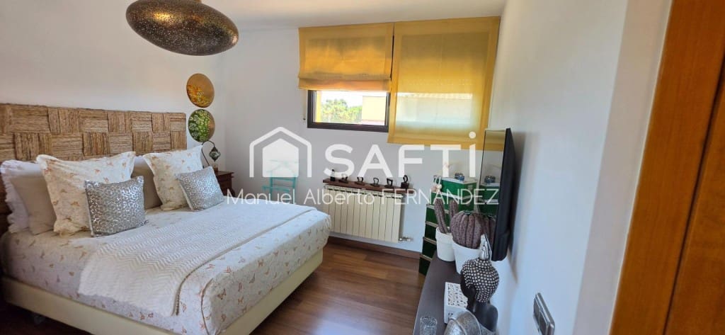 4 sovrum Villa till salu i Lloret de Mar med pool garage - 695 000 € (Ref: 9949436)