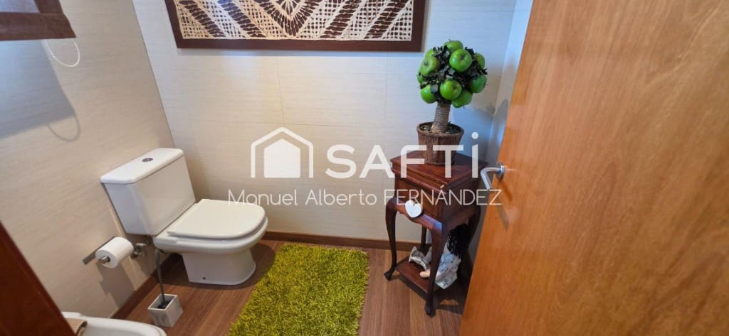 4 sovrum Villa till salu i Lloret de Mar med pool garage - 695 000 € (Ref: 9949436)