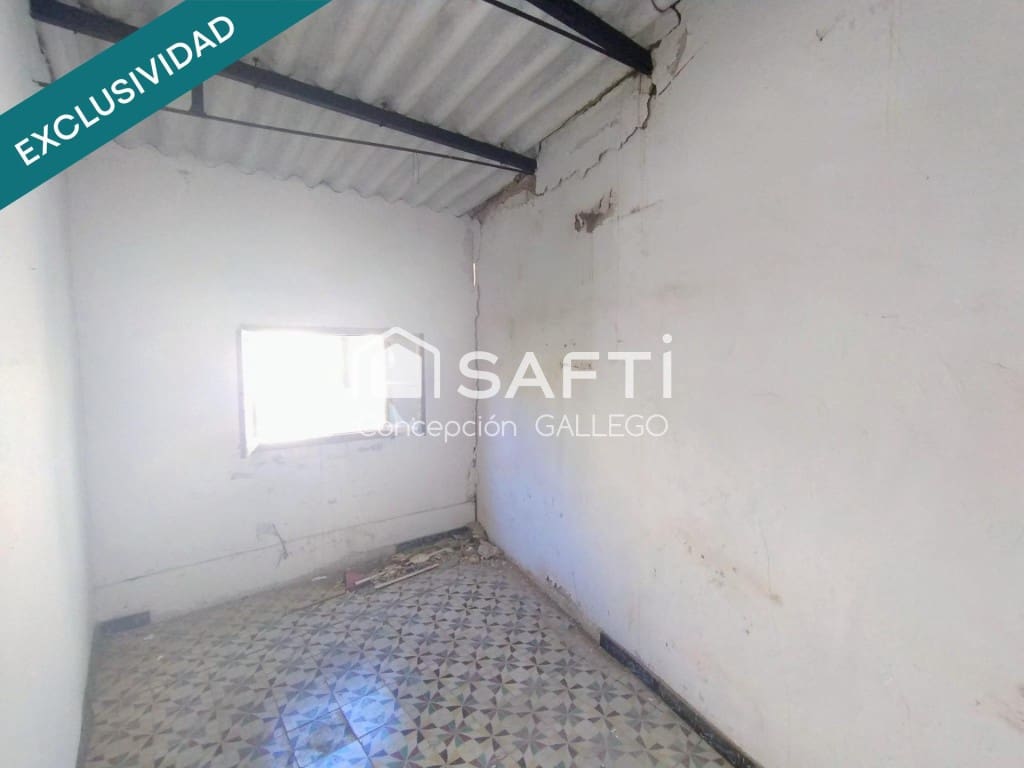 3 soveværelse Villa til salg i Campo de Criptana med garage - € 120.000 (Ref: 9949439)