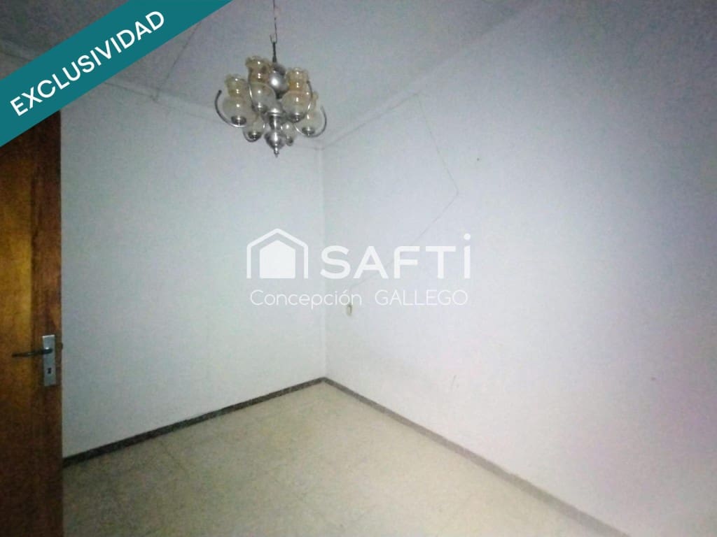 3 soveværelse Villa til salg i Campo de Criptana med garage - € 120.000 (Ref: 9949439)