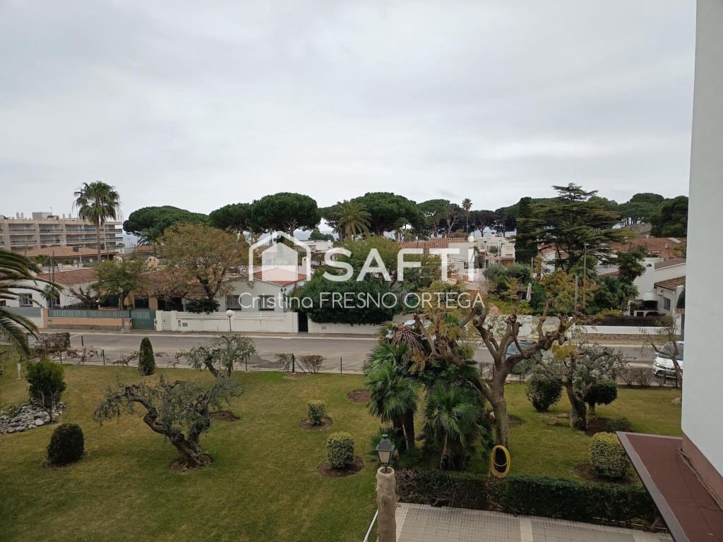 3 bedroom Apartment for rent in Cambrils - € 946 (Ref: 9949441)