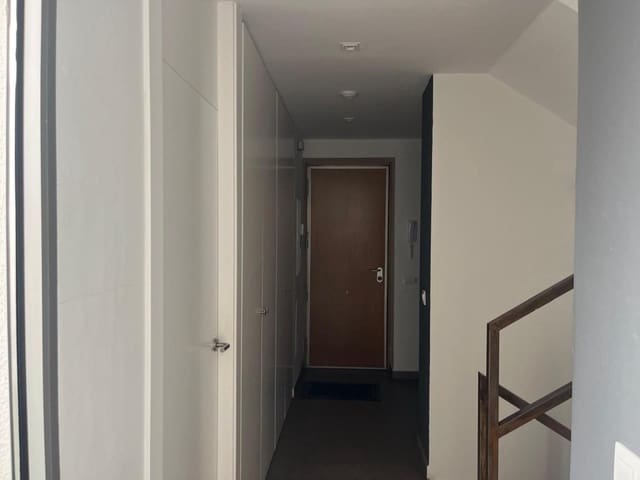 3 soveværelse Villa til salg i Almansa med garage - € 365.000 (Ref: 9949447)