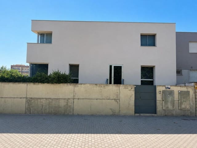 3 soveværelse Villa til salg i Almansa med garage - € 365.000 (Ref: 9949447)
