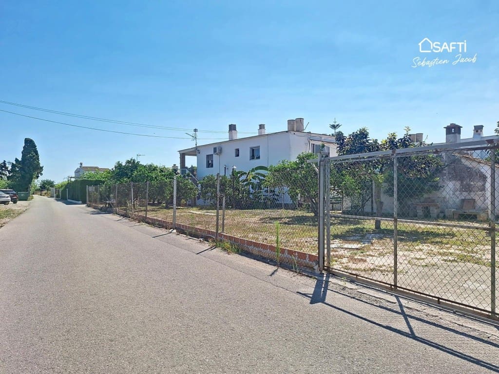 Finca/Casa Rural de 6 habitaciones en Oliva en venta con piscina - 320.000 € (Ref: 9949450)