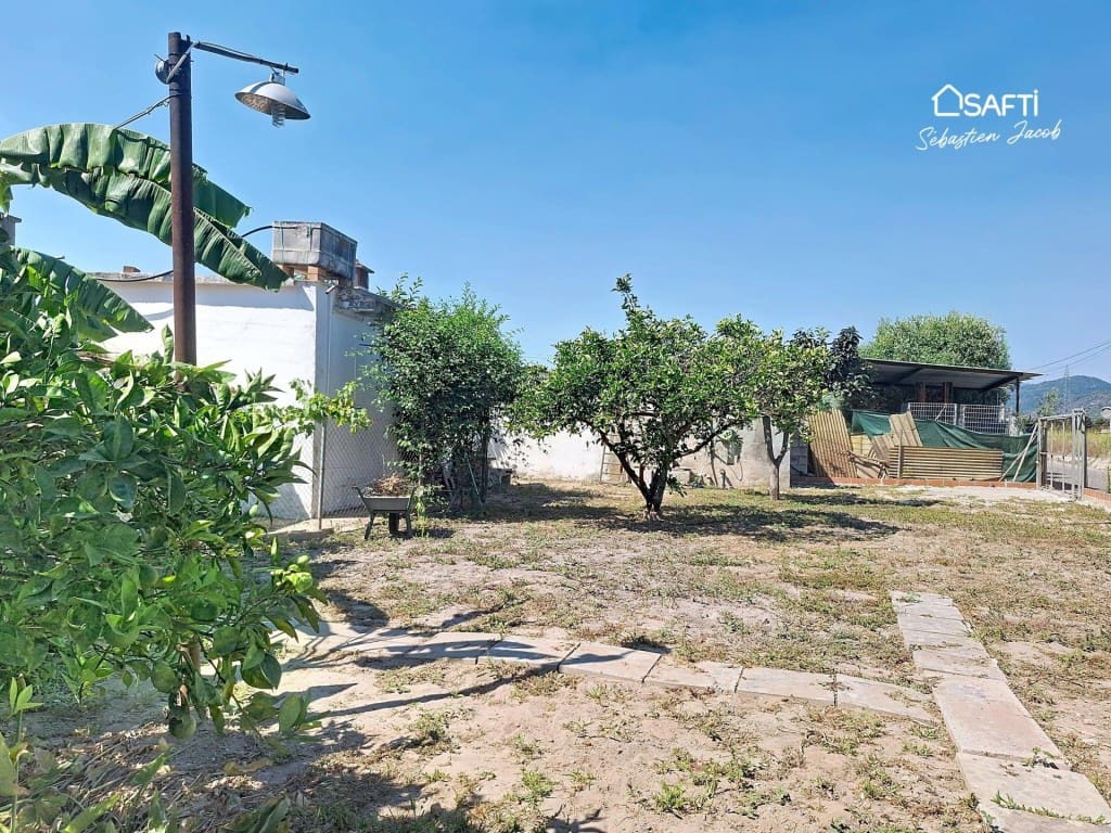Finca/Casa Rural de 6 habitaciones en Oliva en venta con piscina - 320.000 € (Ref: 9949450)