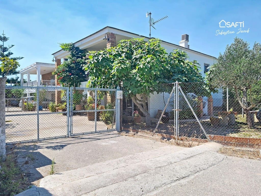 Finca/Casa Rural de 6 habitaciones en Oliva en venta con piscina - 320.000 € (Ref: 9949450)