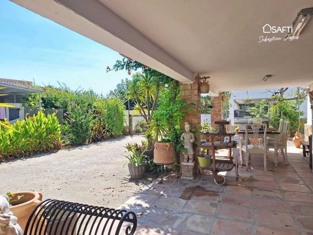 Finca/Casa Rural de 6 habitaciones en Oliva en venta con piscina - 320.000 € (Ref: 9949450)