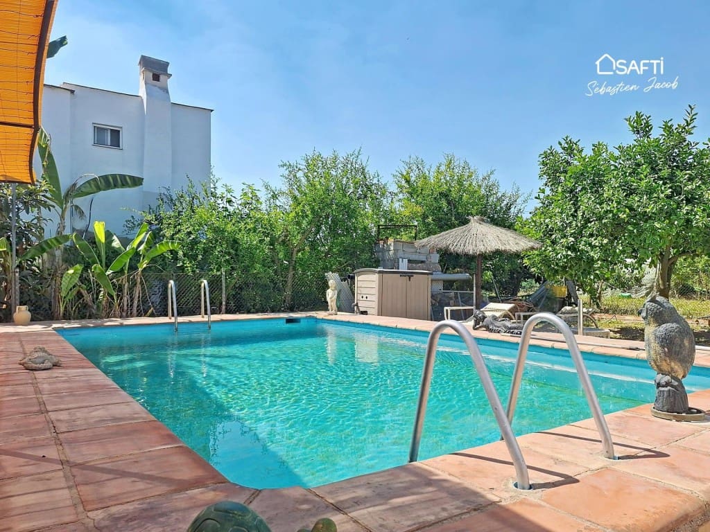Finca/Casa Rural de 6 habitaciones en Oliva en venta con piscina - 320.000 € (Ref: 9949450)