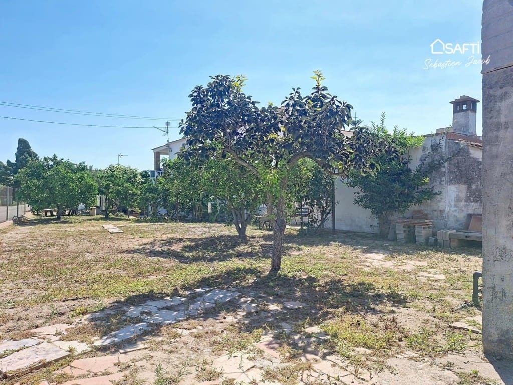 Finca/Casa Rural de 6 habitaciones en Oliva en venta con piscina - 320.000 € (Ref: 9949450)