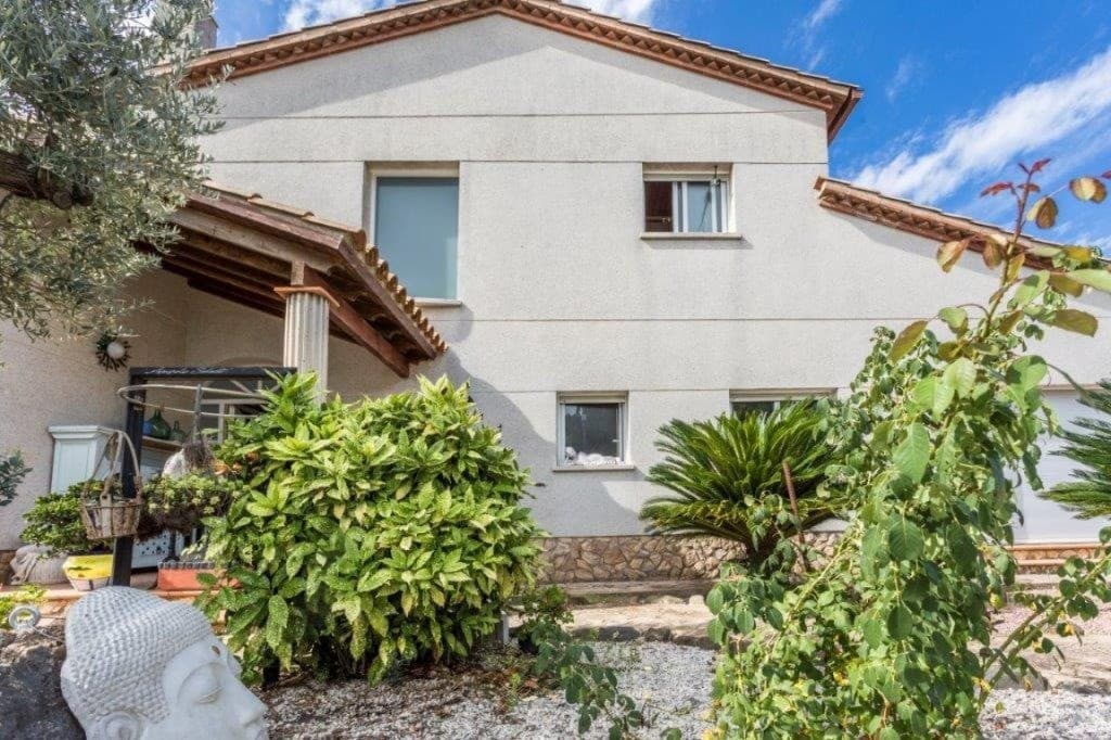 6 makuuhuone Huvila myytävänä paikassa Macanet de la Selva - 445 000 € (Ref: 9952328)