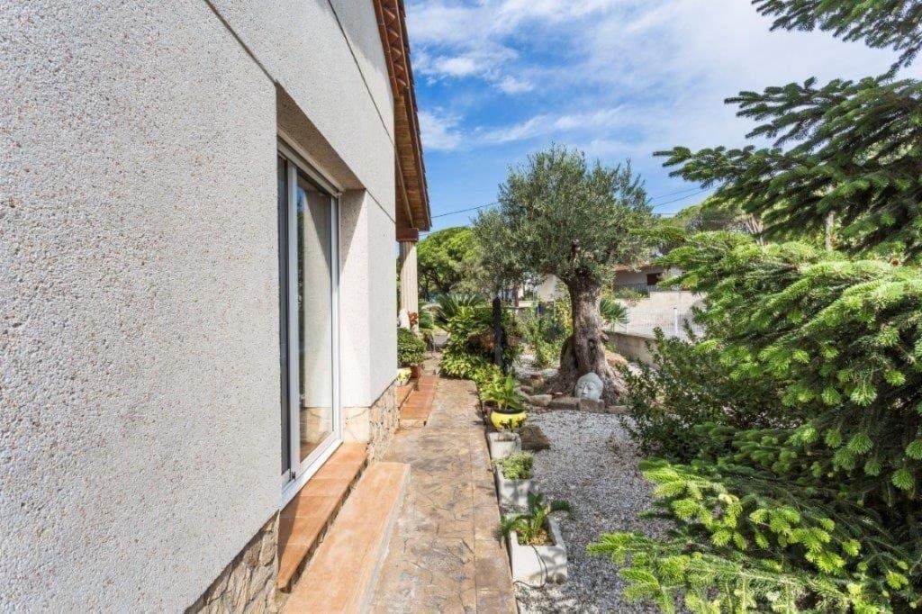 6 makuuhuone Huvila myytävänä paikassa Macanet de la Selva - 445 000 € (Ref: 9952328)