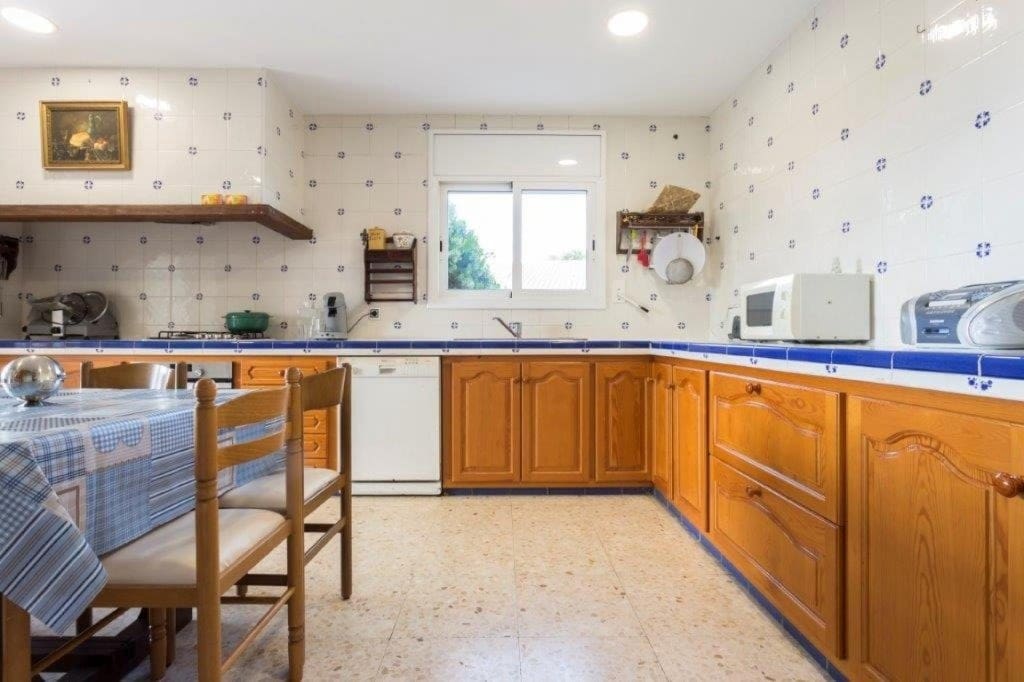 6 makuuhuone Huvila myytävänä paikassa Macanet de la Selva - 445 000 € (Ref: 9952328)