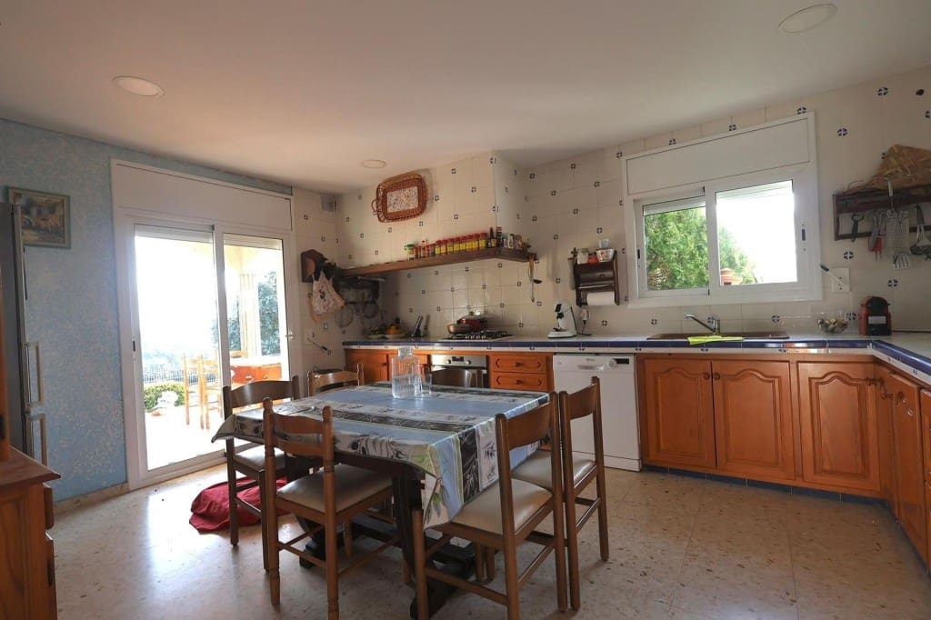 6 makuuhuone Huvila myytävänä paikassa Macanet de la Selva - 445 000 € (Ref: 9952328)