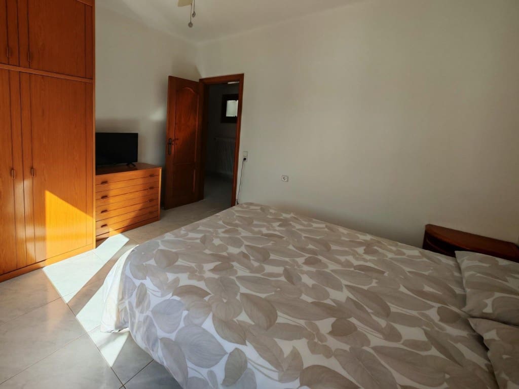 4 soverom Villa til salgs i Breda med garasje - € 329 000 (Ref: 9952329)