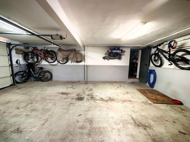 4 sypialnia Willa na sprzedaż w Breda z garażem - 329 000 € (Ref: 9952329)