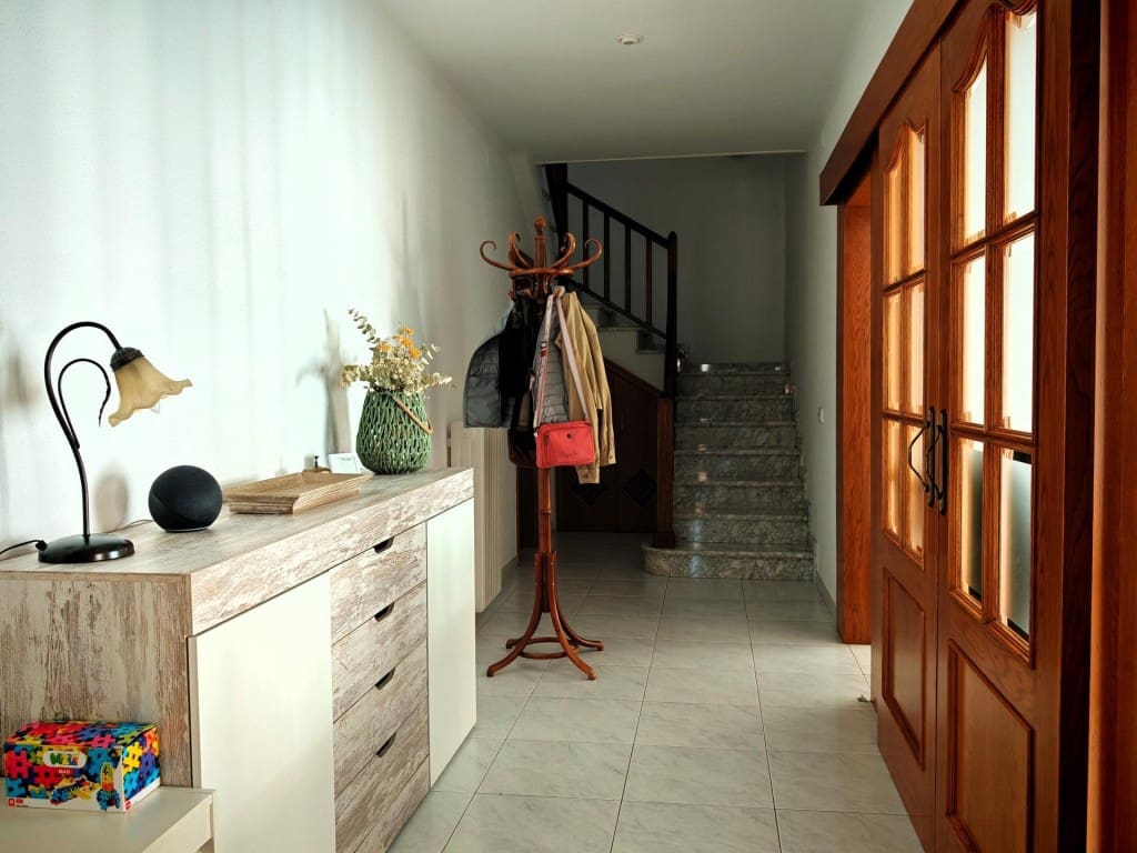 4 soverom Villa til salgs i Breda med garasje - € 329 000 (Ref: 9952329)