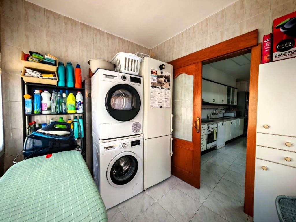 4 soverom Villa til salgs i Breda med garasje - € 329 000 (Ref: 9952329)