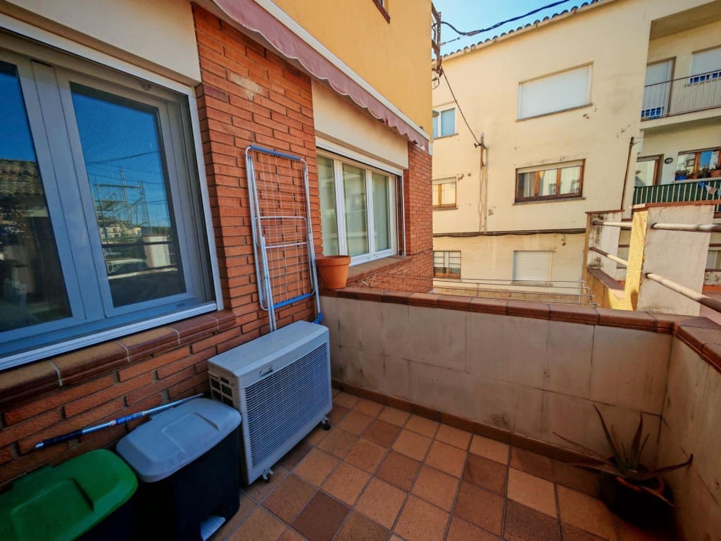 4 soverom Villa til salgs i Breda med garasje - € 329 000 (Ref: 9952329)