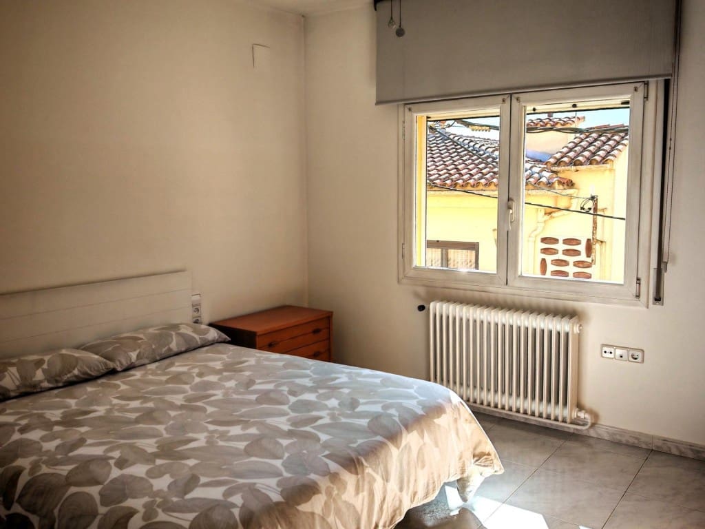4 soverom Villa til salgs i Breda med garasje - € 329 000 (Ref: 9952329)