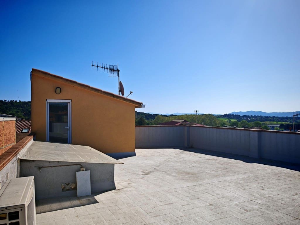 4 soverom Villa til salgs i Breda med garasje - € 329 000 (Ref: 9952329)