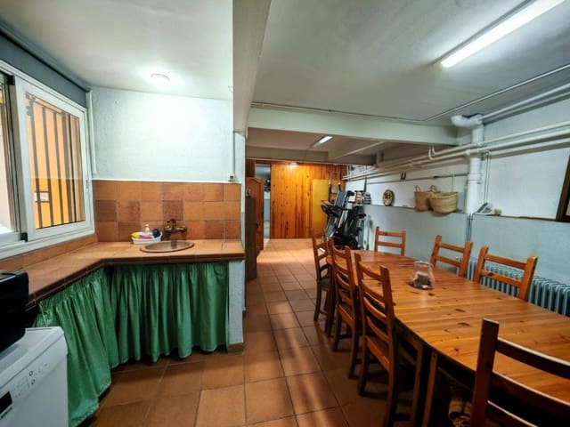 4 sypialnia Willa na sprzedaż w Breda z garażem - 329 000 € (Ref: 9952329)