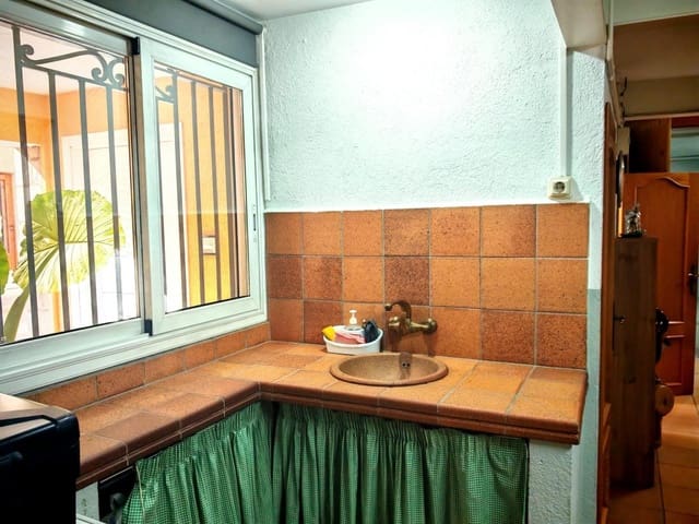 4 sypialnia Willa na sprzedaż w Breda z garażem - 329 000 € (Ref: 9952329)