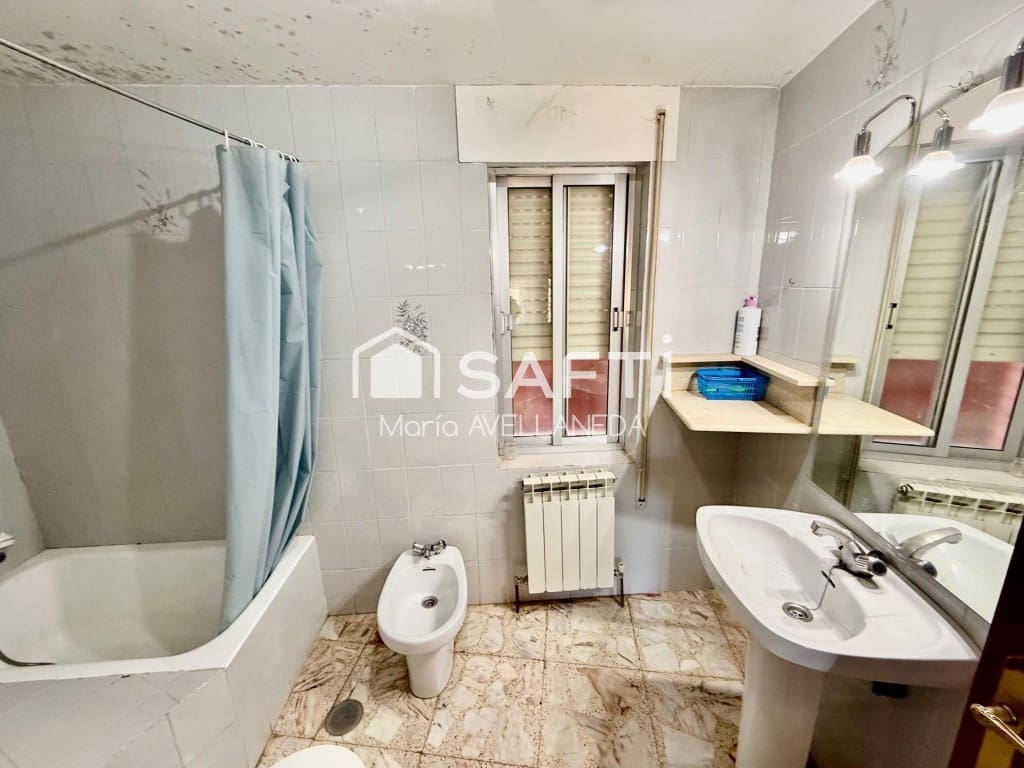 Toimisto myytävänä paikassa Villaquejida - 98 000 € (Ref: 9952332)