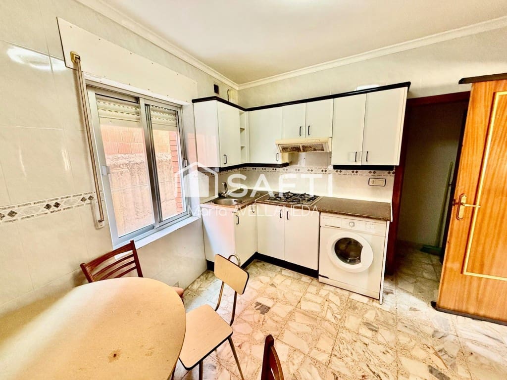 Toimisto myytävänä paikassa Villaquejida - 98 000 € (Ref: 9952332)