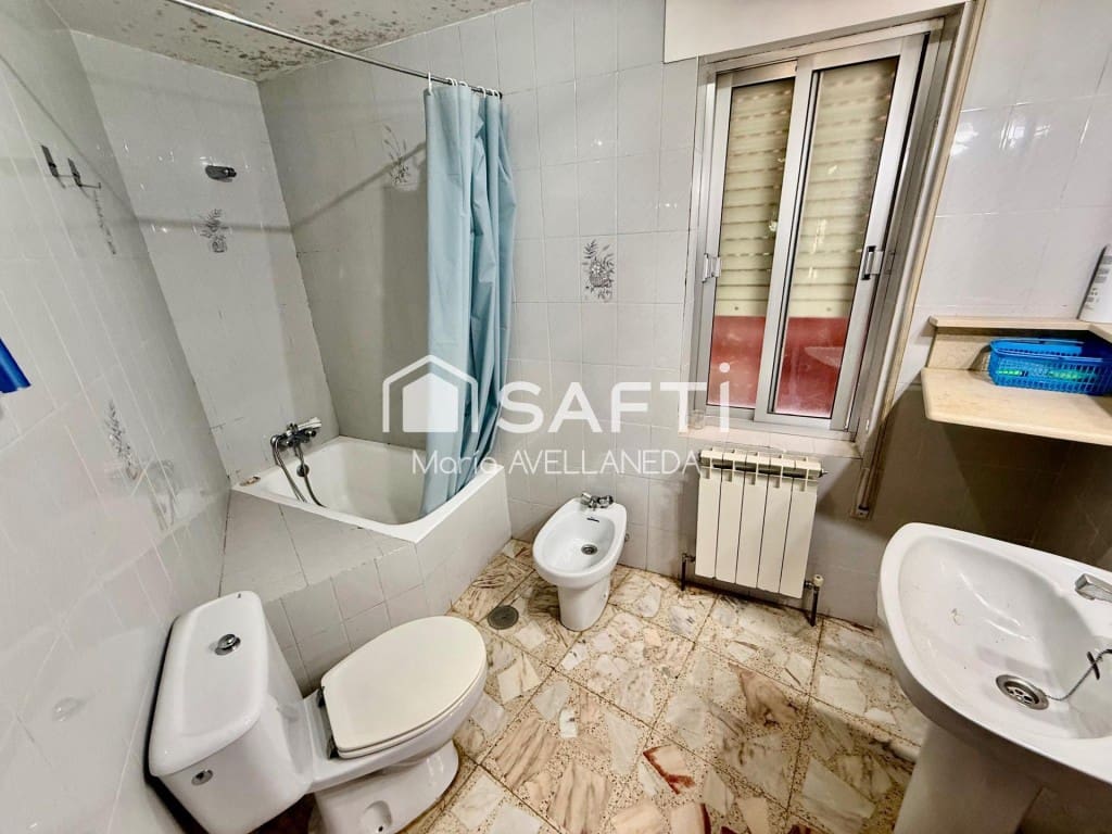 Toimisto myytävänä paikassa Villaquejida - 98 000 € (Ref: 9952332)