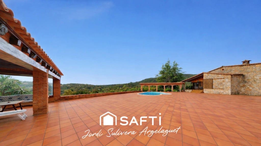 4 slaapkamer Villa te koop in Santa Cristina d'Aro met zwembad - € 780.000 (Ref: 9952333)