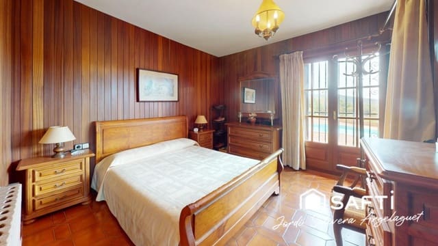 4 slaapkamer Villa te koop in Santa Cristina d'Aro met zwembad - € 780.000 (Ref: 9952333)