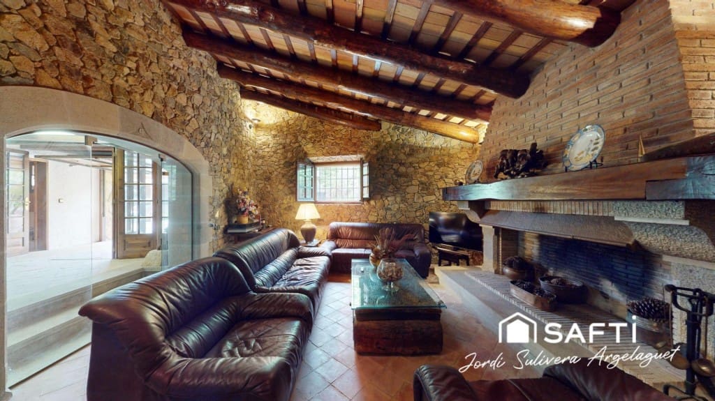 4 slaapkamer Villa te koop in Santa Cristina d'Aro met zwembad - € 780.000 (Ref: 9952333)