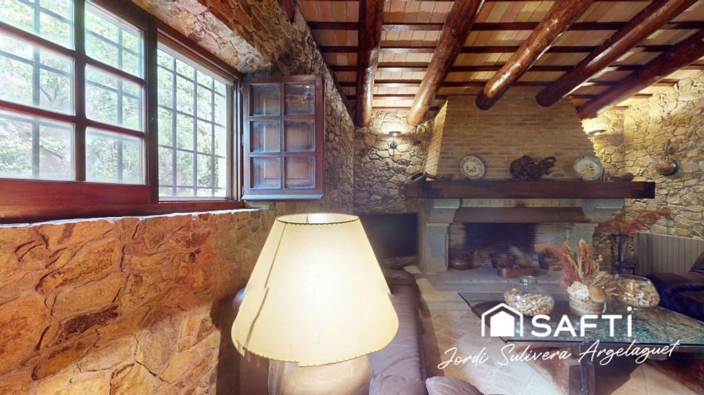 4 slaapkamer Villa te koop in Santa Cristina d'Aro met zwembad - € 780.000 (Ref: 9952333)
