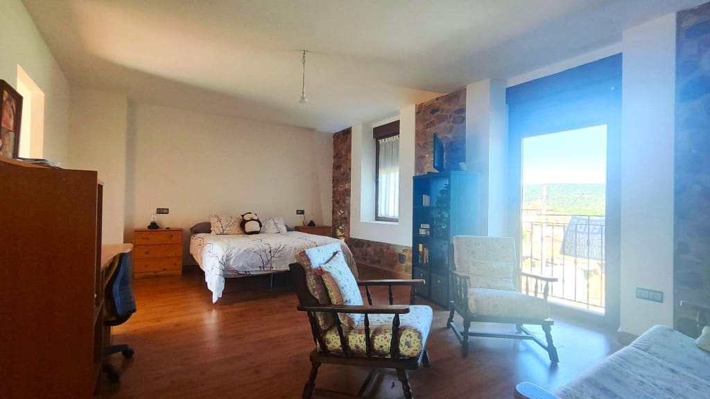 6 sovrum Villa till salu i Cuadros - 299 000 € (Ref: 9952336)