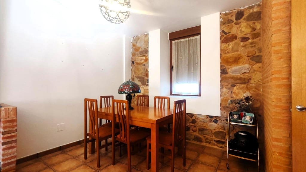6 sovrum Villa till salu i Cuadros - 299 000 € (Ref: 9952336)
