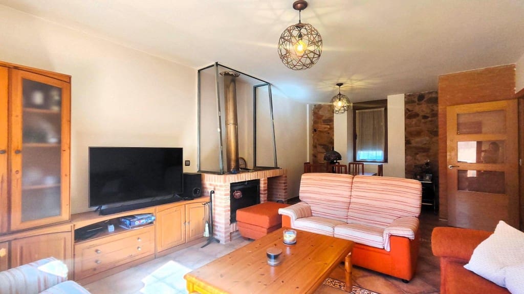 6 sovrum Villa till salu i Cuadros - 299 000 € (Ref: 9952336)