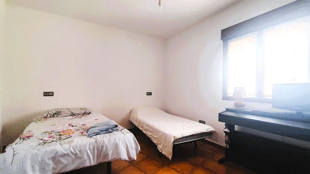 6 sovrum Villa till salu i Cuadros - 299 000 € (Ref: 9952336)